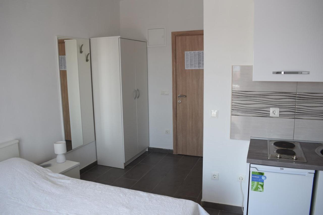 Apartmani Katica โนวาลยา ภายนอก รูปภาพ