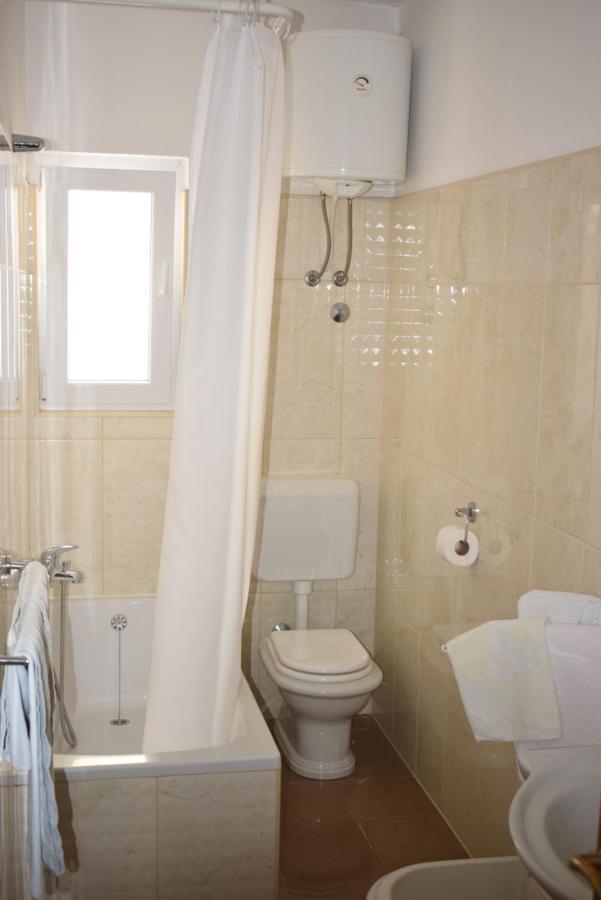 Apartmani Katica โนวาลยา ภายนอก รูปภาพ